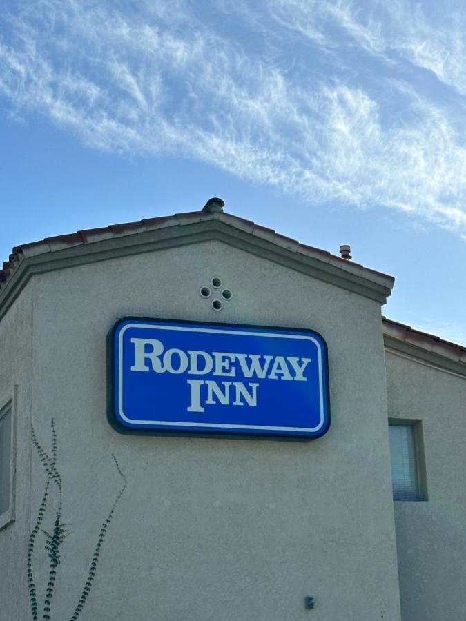 Rodeway Inn South Gate - Los Angeles South Exteriör bild